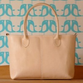 ヌメ革のバッグを作る